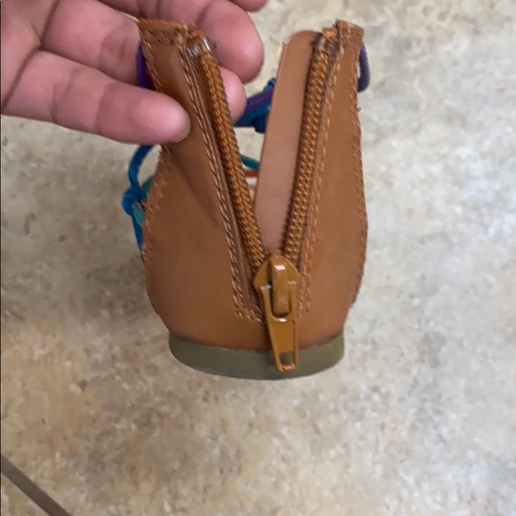 Steve Madden girls sandals rainbow multi colored - Picture 3 of 3